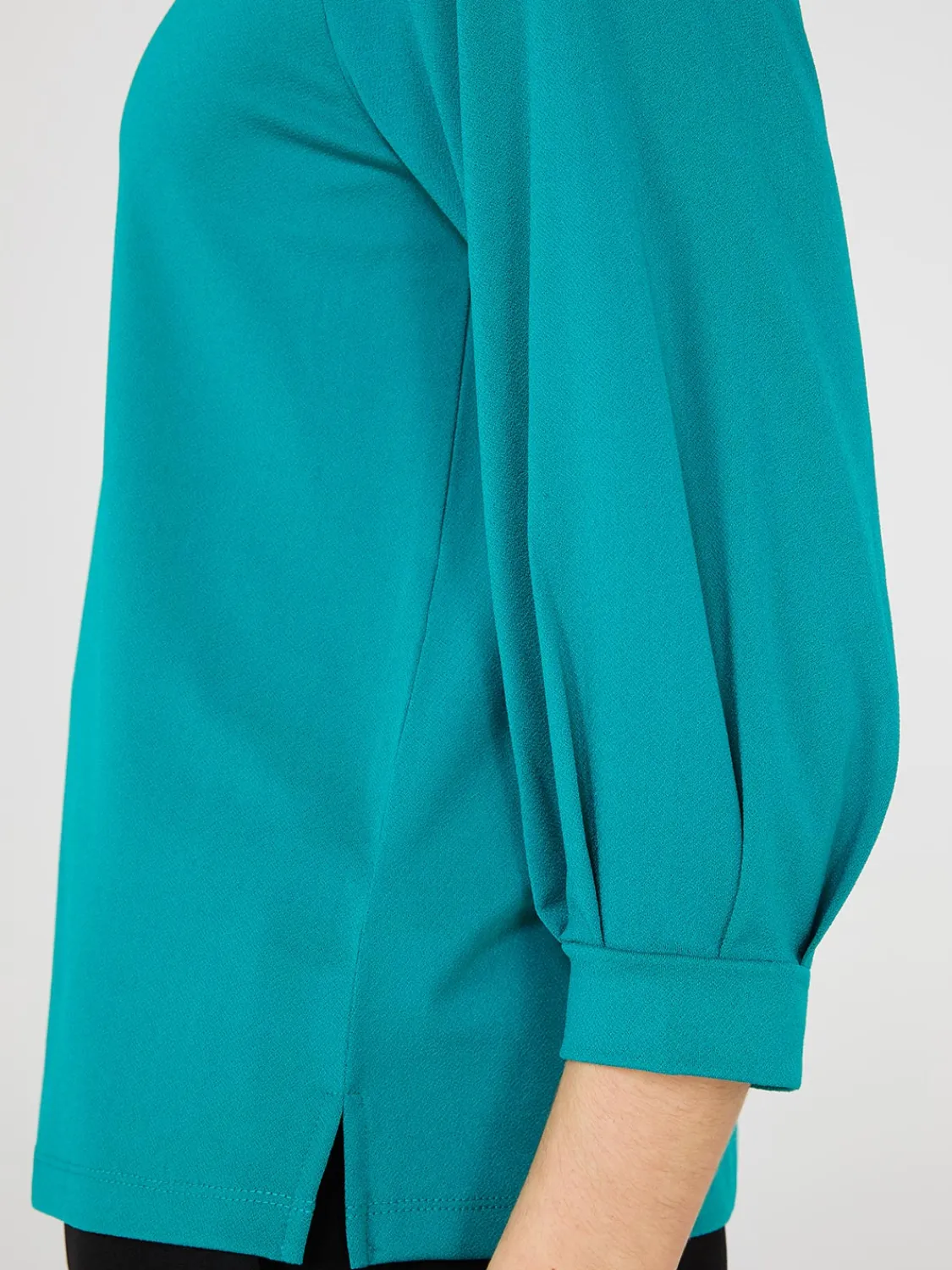 Suzy Shier Tops|Short Sleeve>3/4 Pleated Sleeve Boat Neck Top