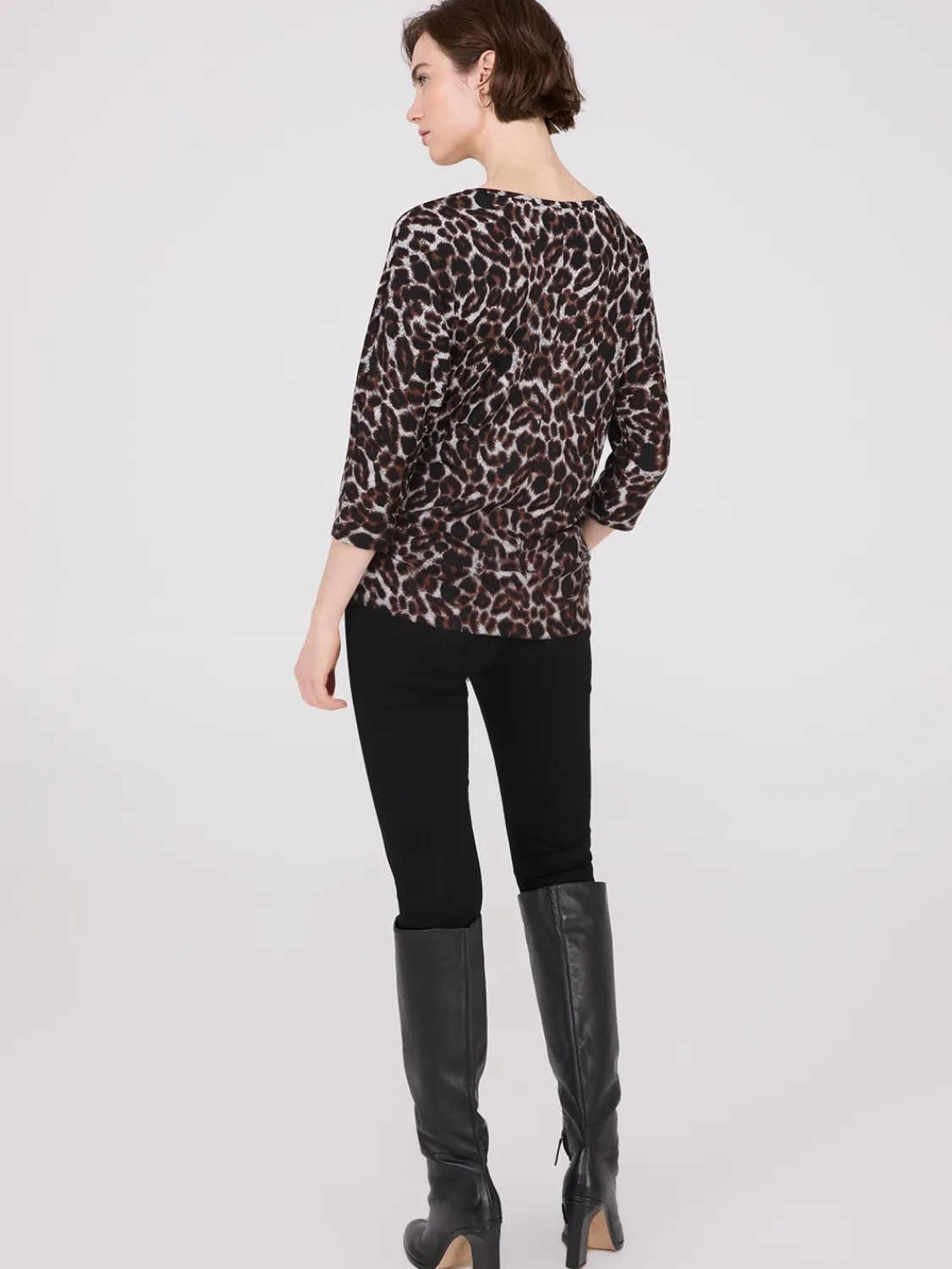 Suzy Shier Long Sleeve>3/4 Sleeve Animal Print Top With Side Ruching
