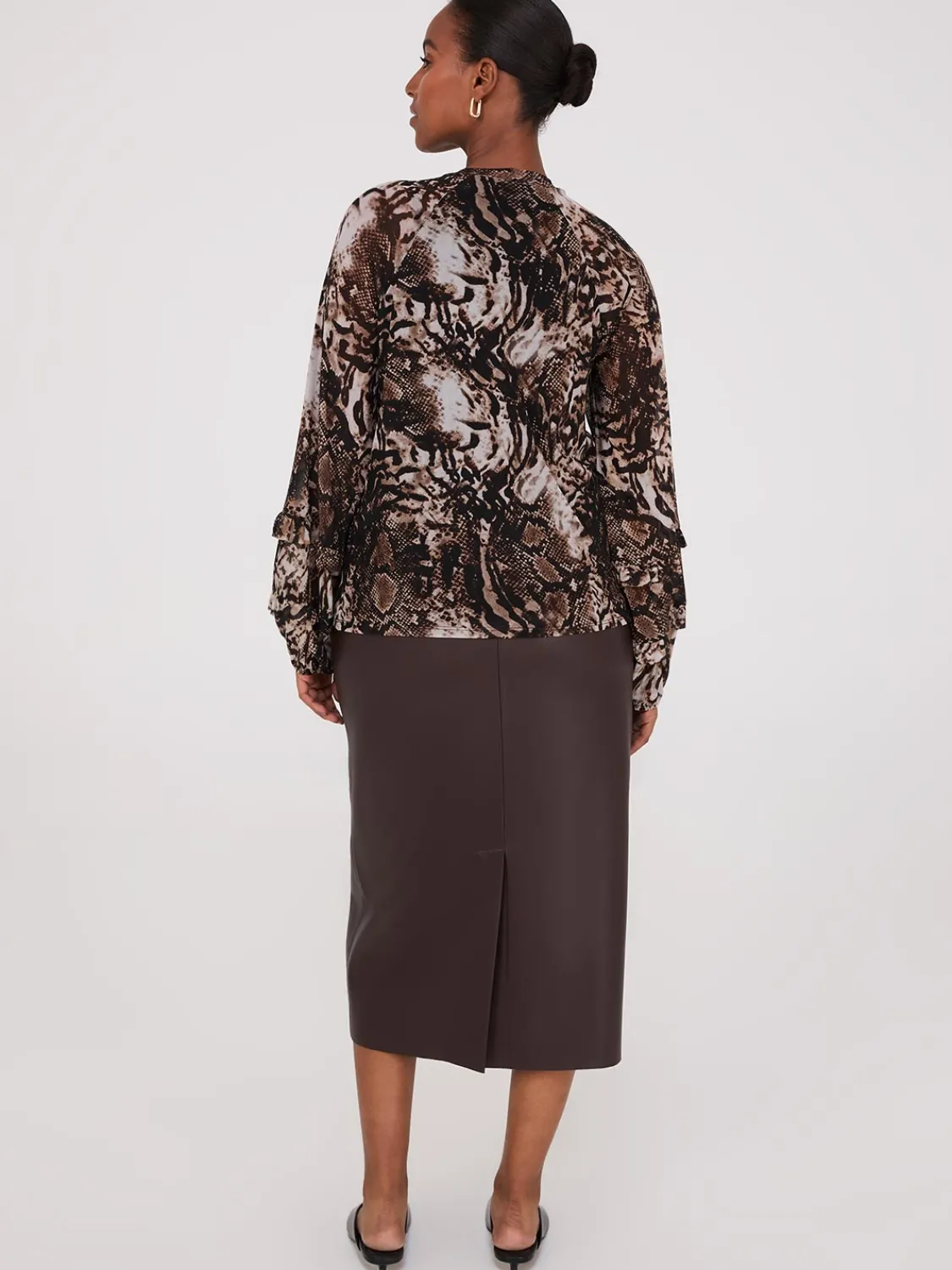 Suzy Shier Tops|Long Sleeve>Animal Print Mesh Top With Ruffle Details