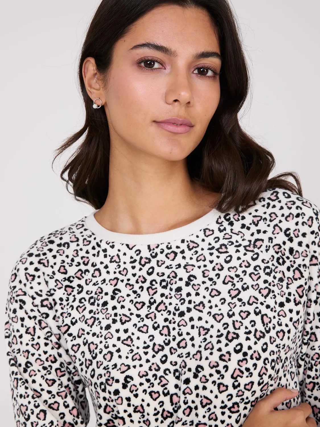 Suzy Shier Lounge & Pjs>Animal Print Velour Pajama Set
