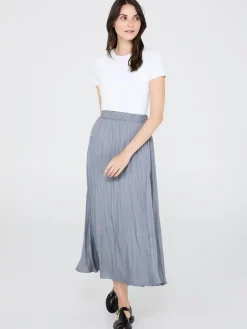 Suzy Shier Skirts>Broomstick Pleated Satin Skirt