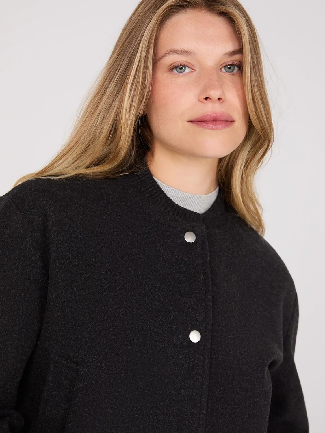 Suzy Shier Puffers & Jackets|Puffers & Jackets>Button-Front Bomber Jacket