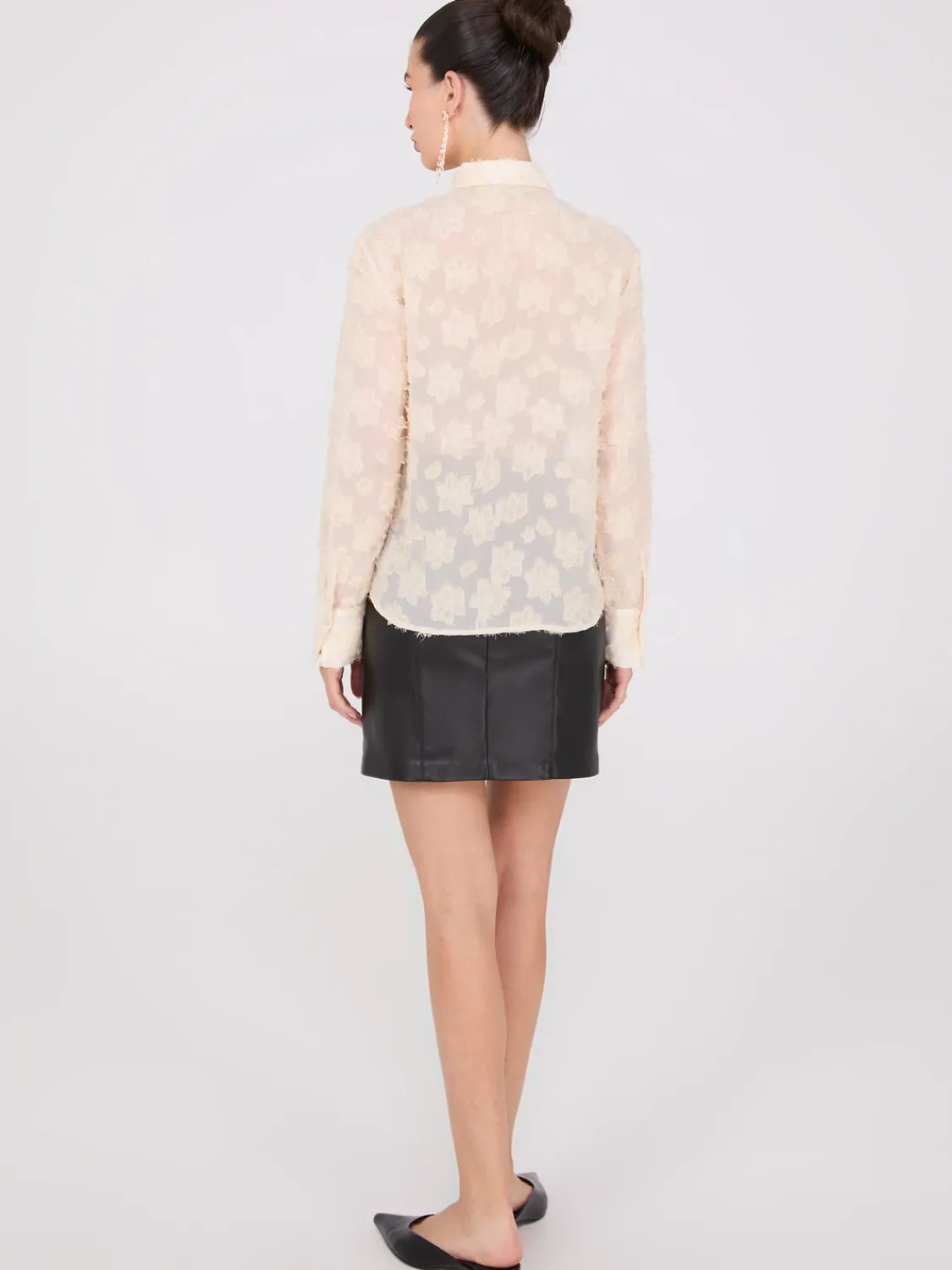 Suzy Shier Tops|Long Sleeve>Button-Front Textured Blouse