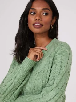 Suzy Shier Long Sleeve|Sweaters & Cardigans>Cable Knit V-Neck Sweater
