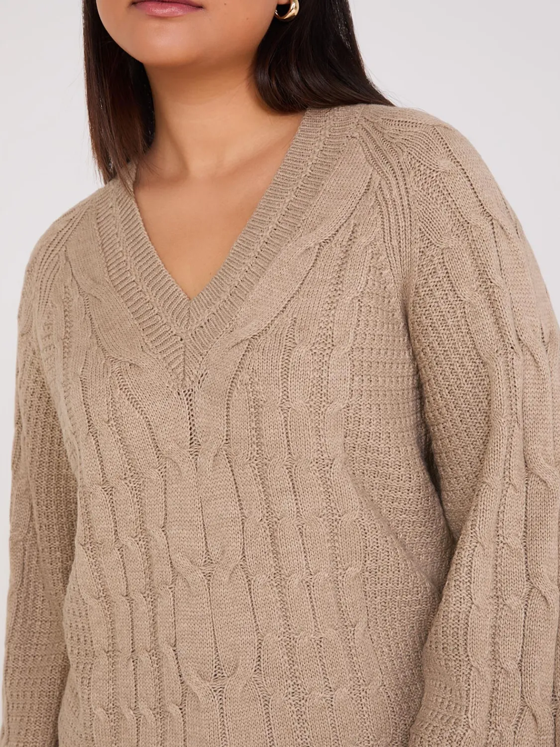 Suzy Shier Long Sleeve|Sweaters & Cardigans>Cable Knit V-Neck Sweater