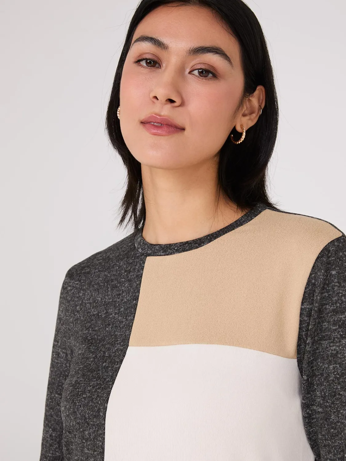 Suzy Shier Long Sleeve>Colour Block Crew Neck Top