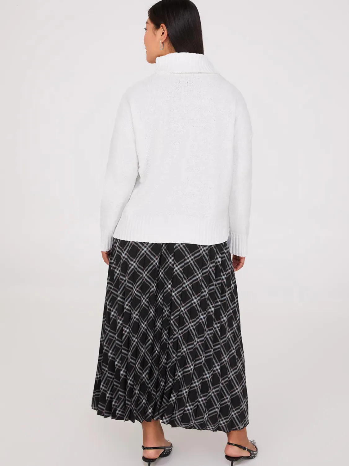 Suzy Shier Long Sleeve|Sweaters & Cardigans>Cowl Neck Chenille Sweater