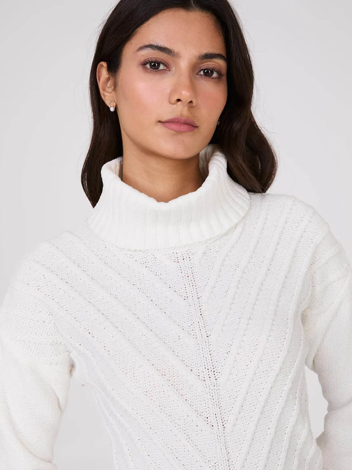 Suzy Shier Long Sleeve|Sweaters & Cardigans>Cowl Neck Chenille Sweater