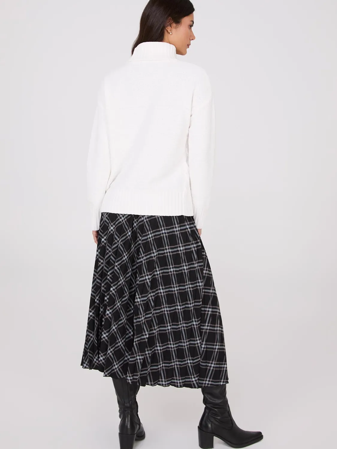 Suzy Shier Long Sleeve|Sweaters & Cardigans>Cowl Neck Chenille Sweater