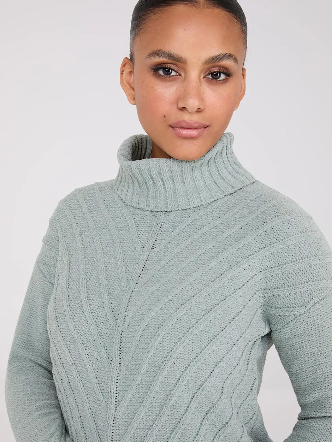 Suzy Shier Long Sleeve|Sweaters & Cardigans>Cowl Neck Chenille Sweater