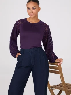 Suzy Shier Tops|Long Sleeve>Crew Neck Top With Chenille Lace Sleeves