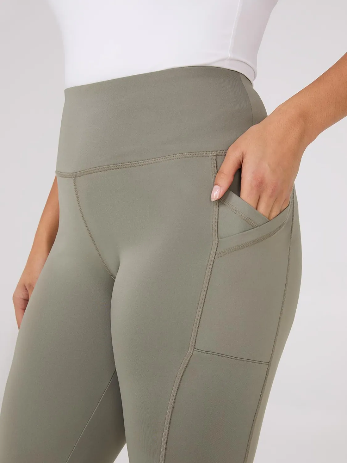 Suzy Shier Leggings & Sweatpants>Criss-Cross Pocket Leggings