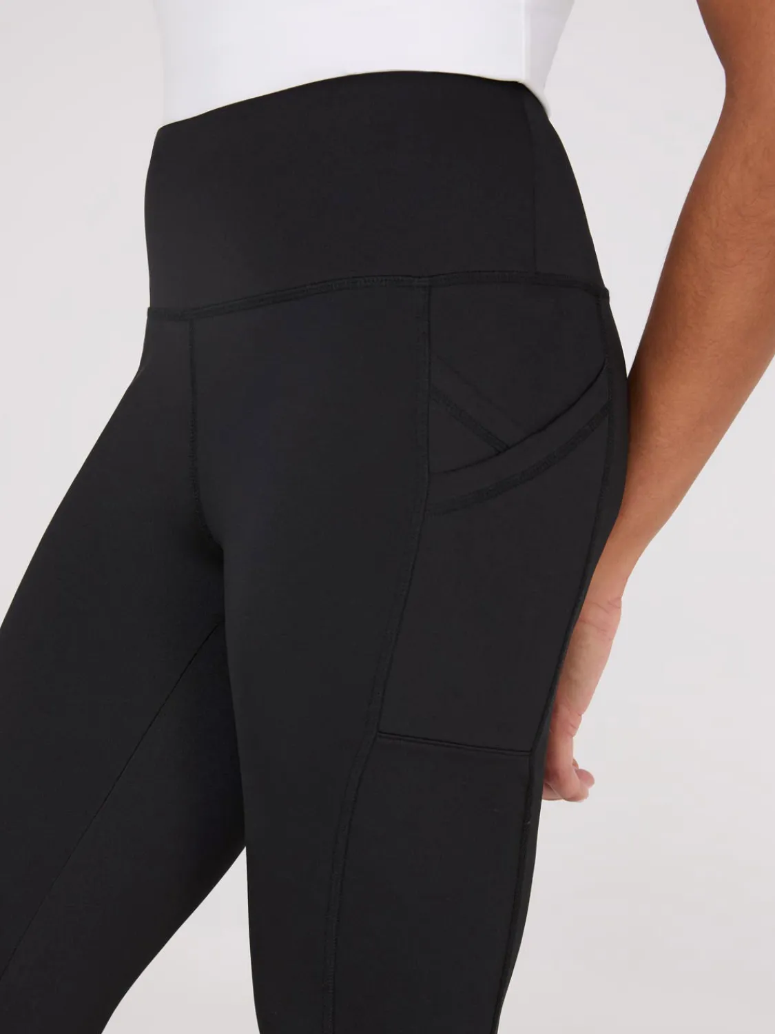 Suzy Shier Leggings & Sweatpants>Criss-Cross Pocket Leggings