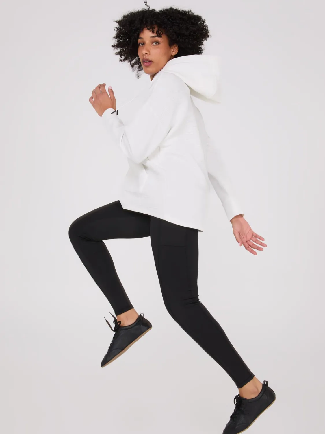 Suzy Shier Leggings & Sweatpants>Criss-Cross Pocket Leggings