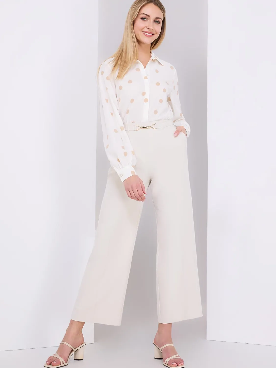 Suzy Shier Bottoms|Pants>Cropped Wide-Leg Pants With Gold Hardware