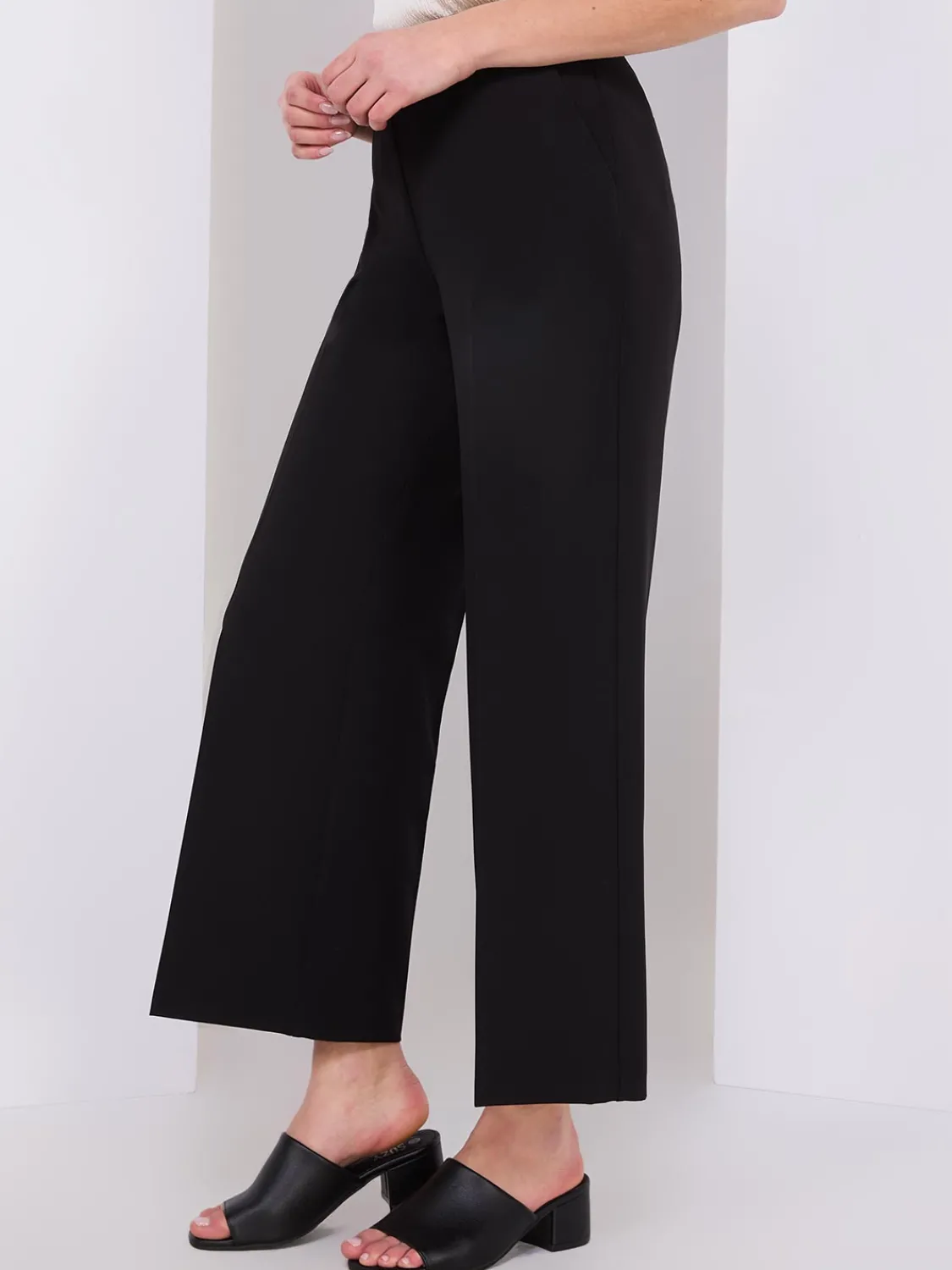 Suzy Shier Bottoms|Pants>Cropped Wide-Leg Pants With Gold Hardware