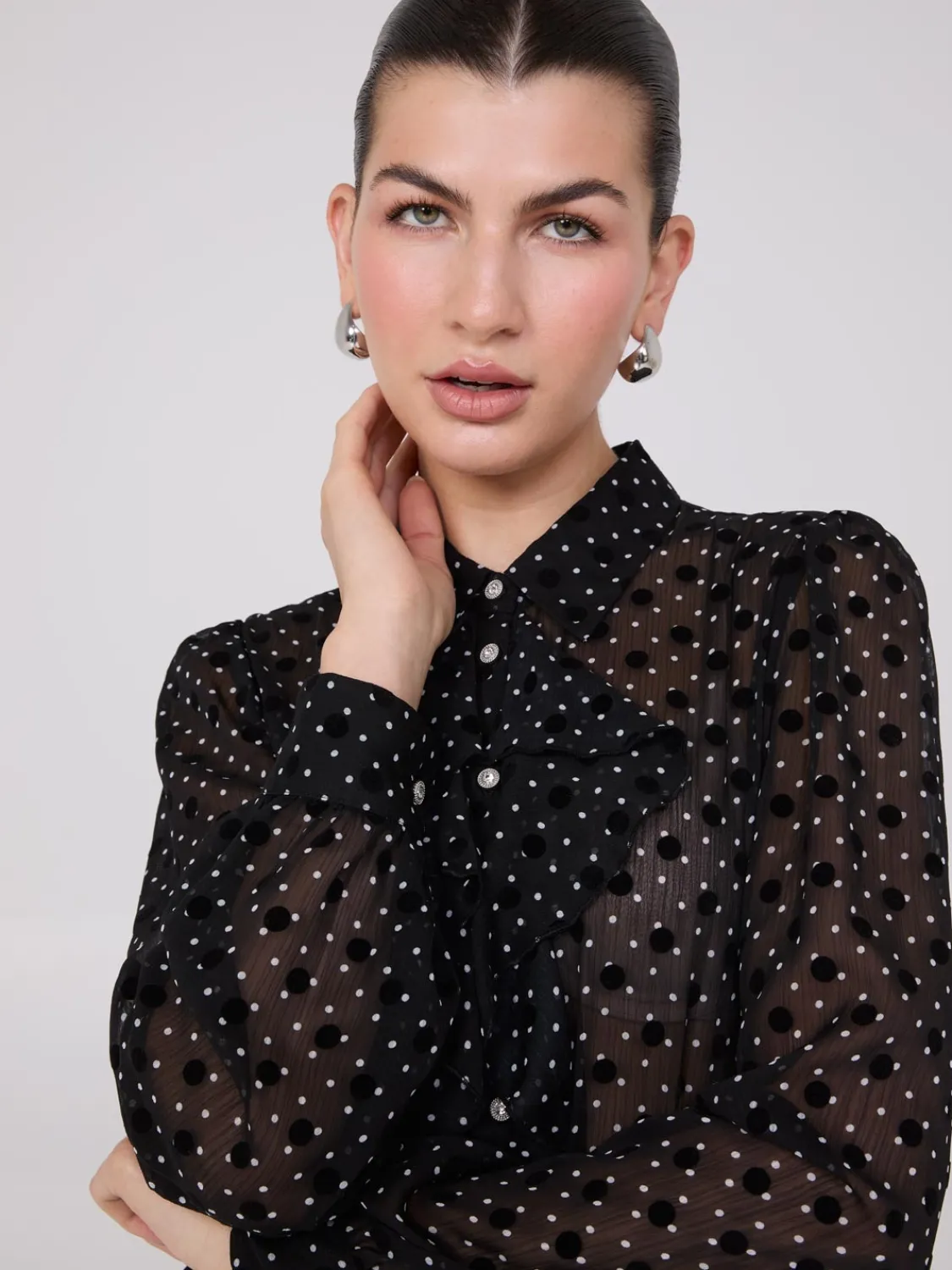 Suzy Shier Tops|Long Sleeve>Dot Print Ruffle Button-Front Blouse