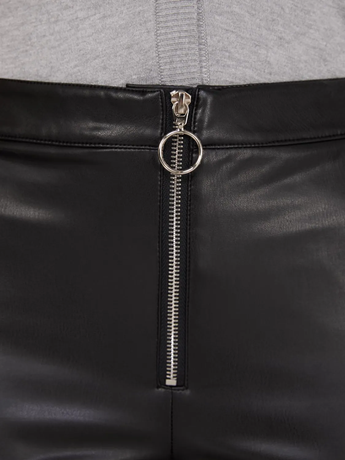Suzy Shier Pants>Exposed Zipper Faux Leather Pants
