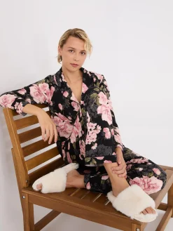 Suzy Shier Belts, Handbags & Shoes|Lounge & Pjs>Faux Fur Slipper Slides