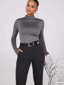 Suzy Shier Belts, Handbags & Shoes>Faux Leather Horseshoe Buckle Belt
