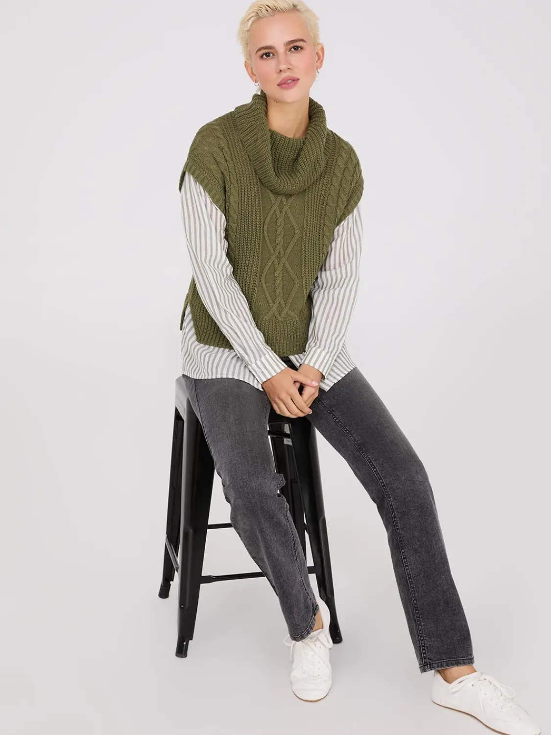 Suzy Shier Long Sleeve|Sweaters & Cardigans>2-Fer Cable Knit Vest With Striped Blouse