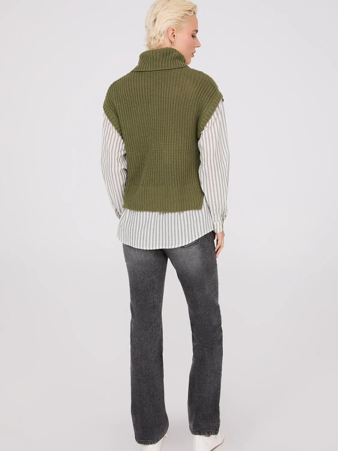 Suzy Shier Long Sleeve|Sweaters & Cardigans>2-Fer Cable Knit Vest With Striped Blouse