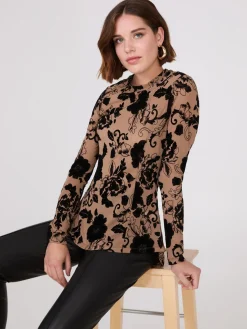 Suzy Shier Long Sleeve|Fashion Tops>Flocked Mesh Top With Shirttail Hem