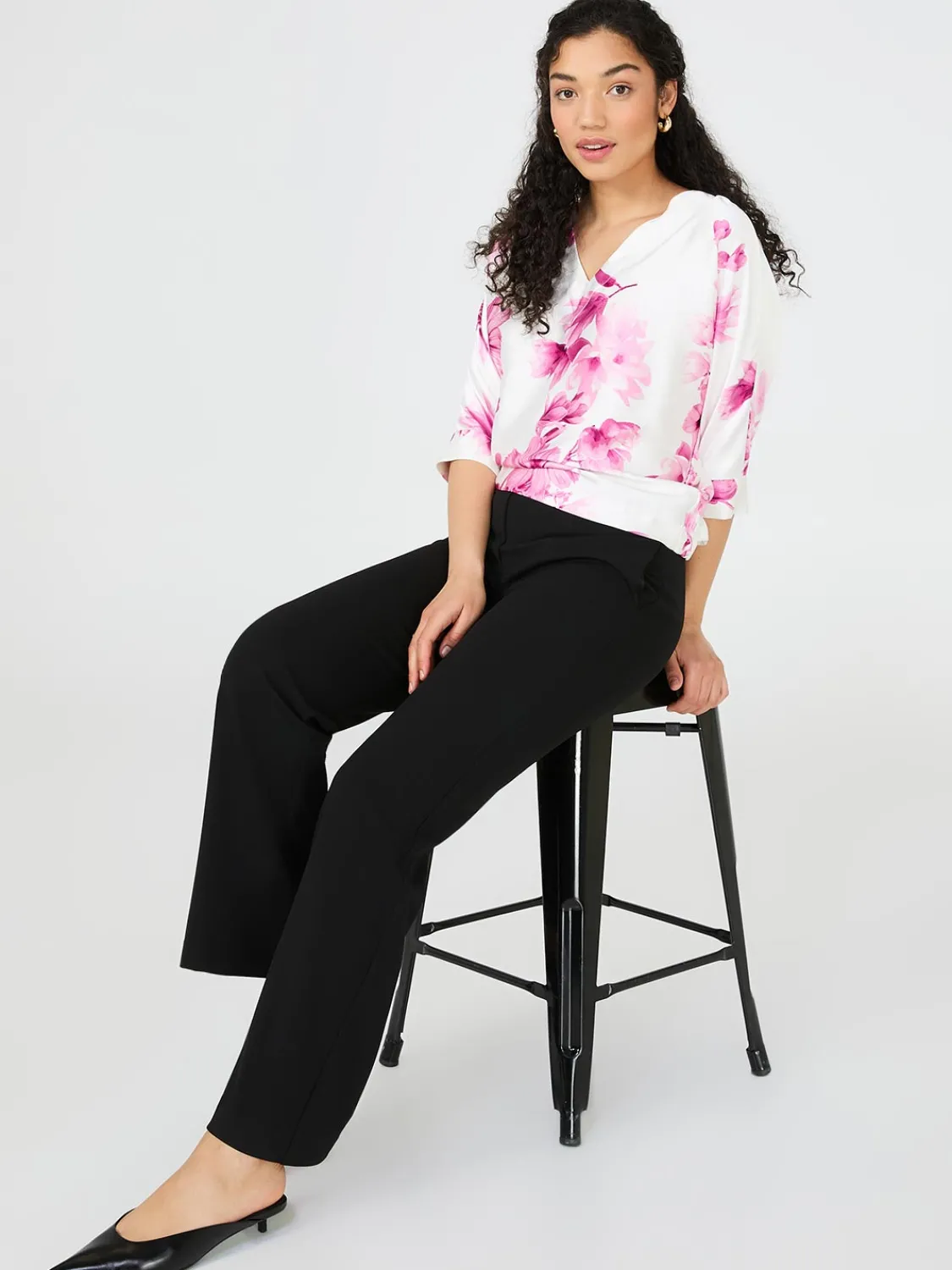 Suzy Shier Tops|Short Sleeve>Floral Print Satin Dolman Sleeve Top