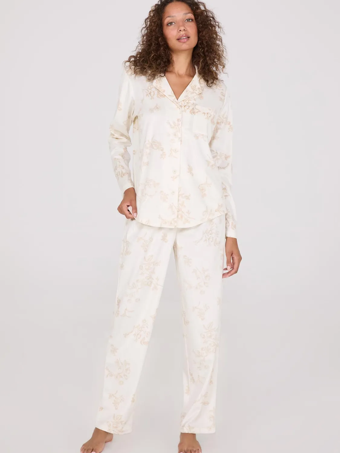 Suzy Shier Lounge & Pjs>Floral Print Velour Button-Down Pajama Set