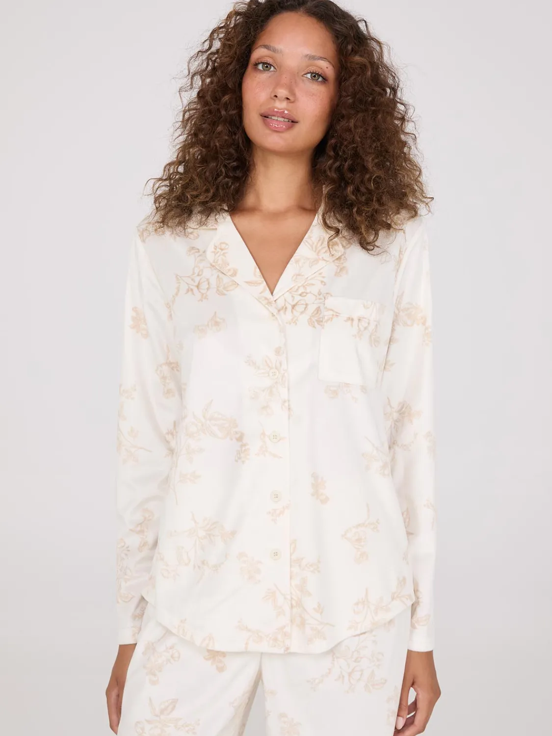 Suzy Shier Lounge & Pjs>Floral Print Velour Button-Down Pajama Set