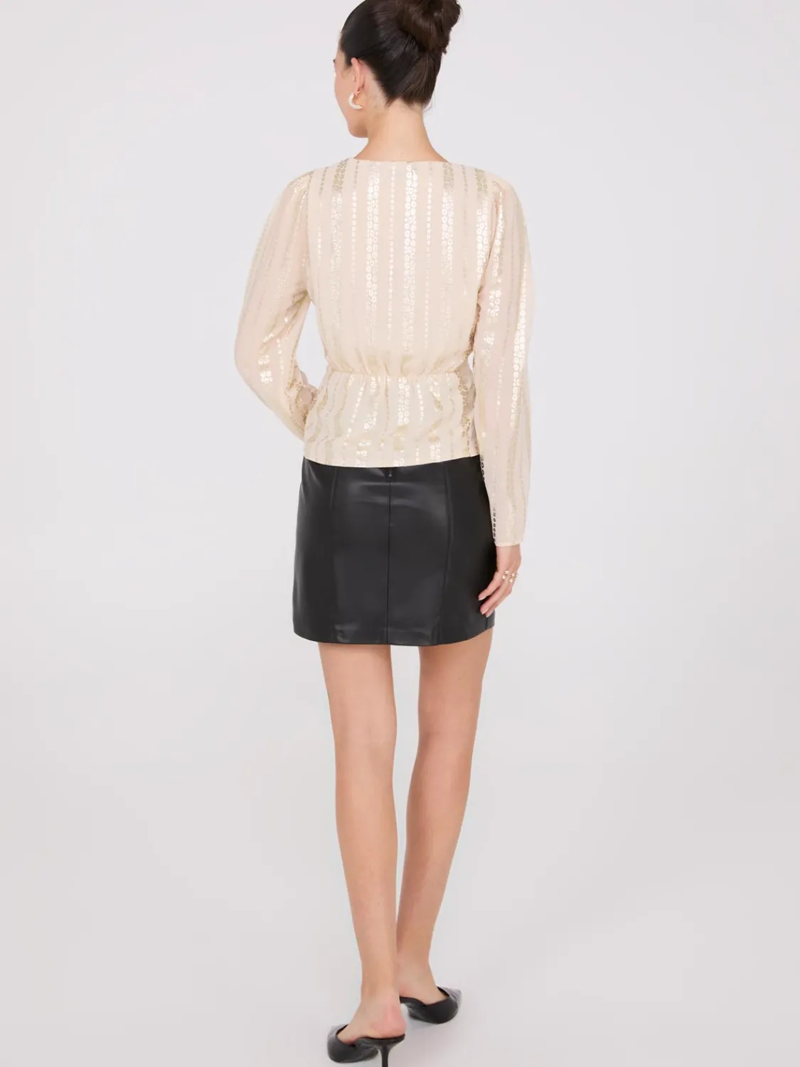 Suzy Shier Tops|Long Sleeve>Foil Floral Print Cross-Front Top