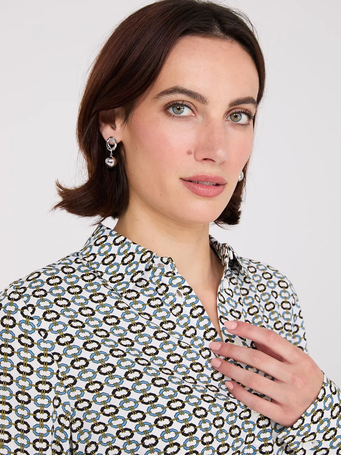 Suzy Shier Tops|Long Sleeve>Geo Print Chiffon Button-Front Blouse