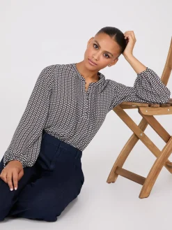 Suzy Shier Tops|Long Sleeve>Geo Print Pintuck Popover Blouse