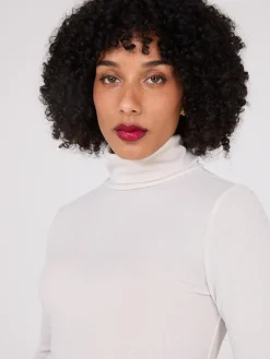 Suzy Shier Long Sleeve>Glitter Turtleneck Top