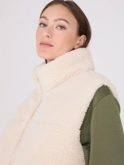 Suzy Shier Puffers & Jackets|Puffers & Jackets>High Collar Sherpa Vest