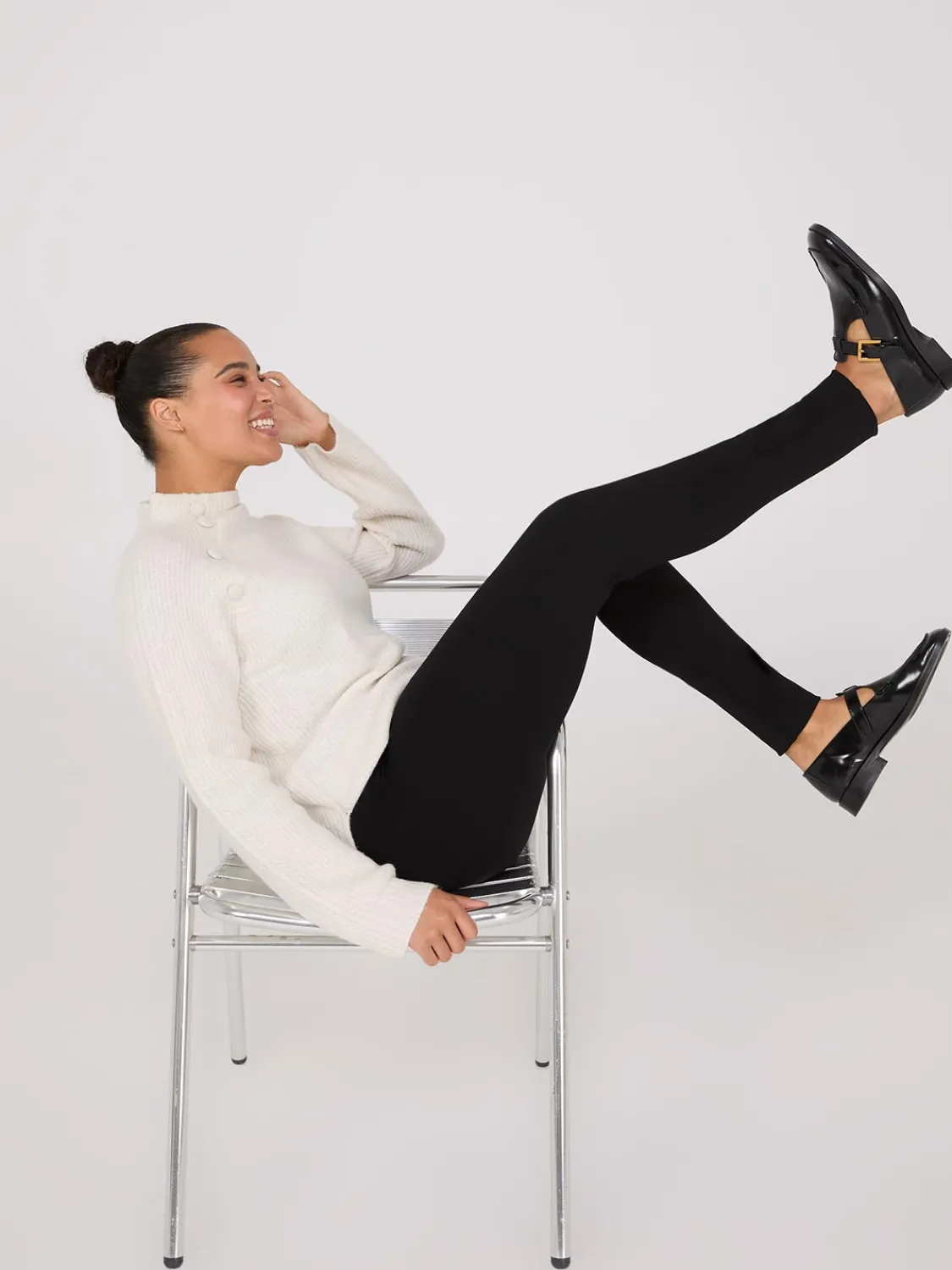 Suzy Shier Pants>High-Rise Pants With Faux Leather Waistband