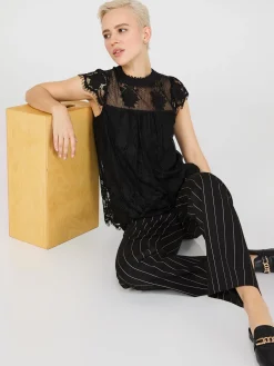 Suzy Shier Tops|Short Sleeve>Lace Cap Sleeve Top With Crochet Detail