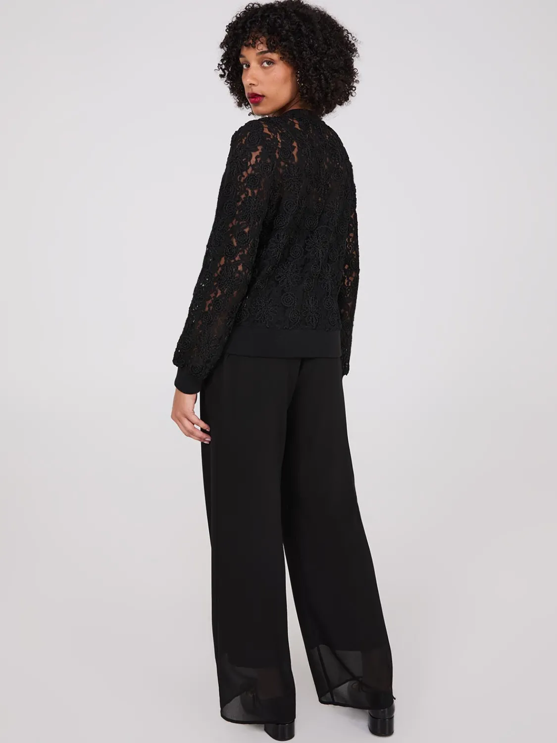 Suzy Shier Tops|Long Sleeve>Lace Embroidered Bomber Jacket