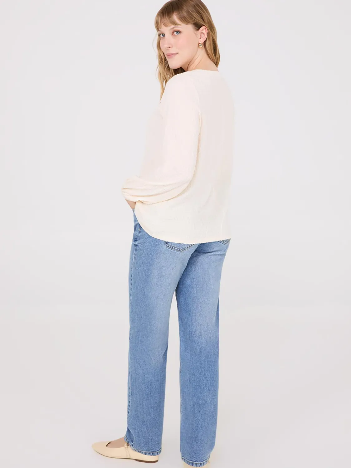 Suzy Shier Long Sleeve>Lace Round Neck Textured Top