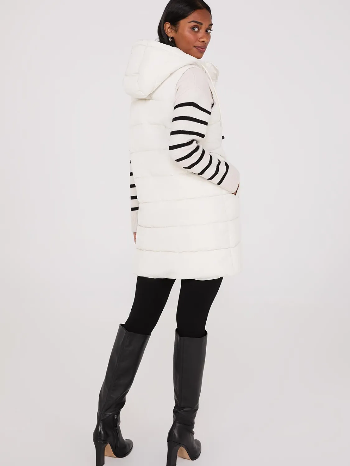 Suzy Shier Puffers & Jackets|Puffers & Jackets>Long Hooded Puffer Vest