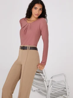 Suzy Shier Tops|Long Sleeve>Long Sleeve Top With Metal Detail