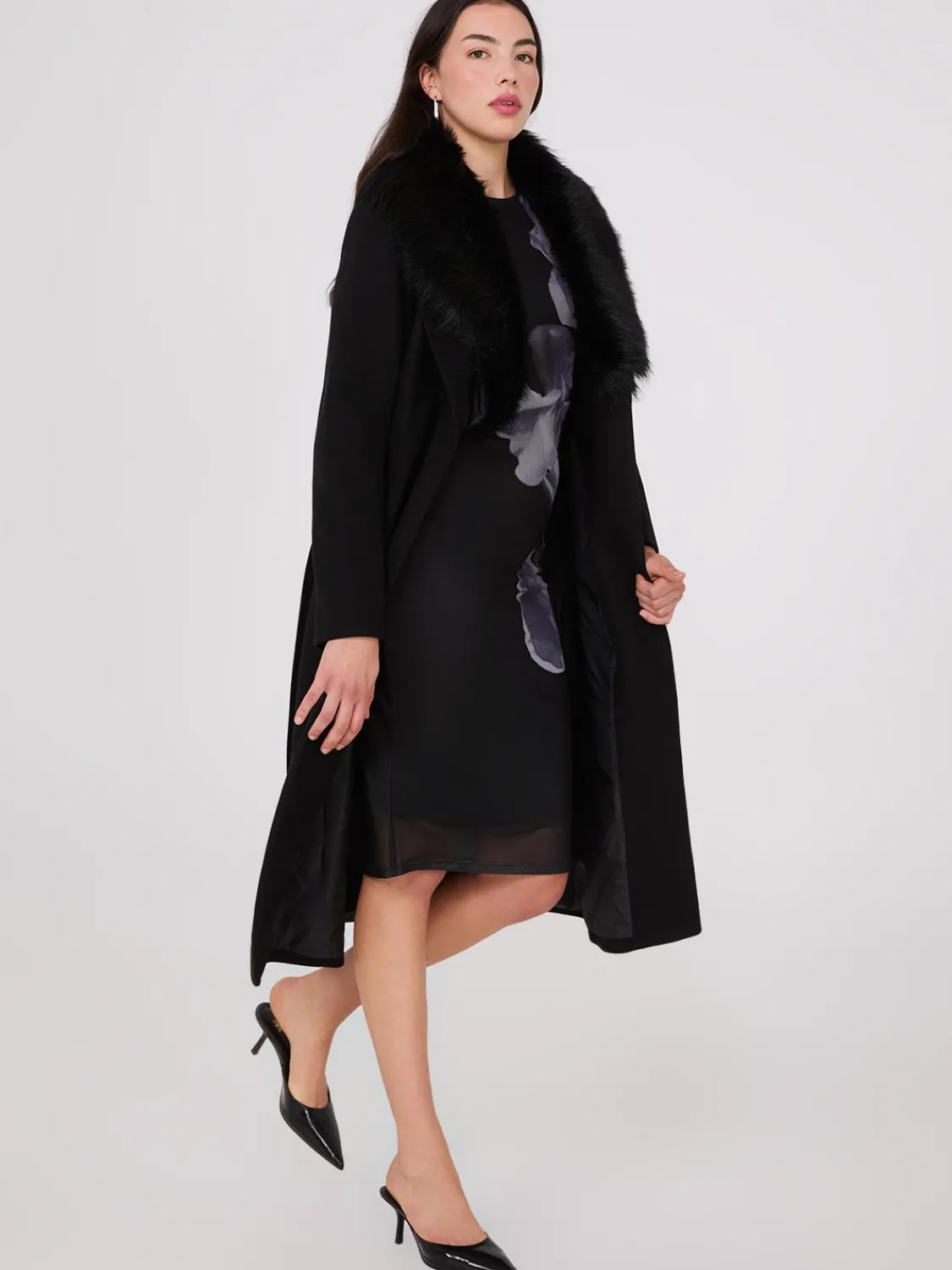 Suzy Shier Coats|Coats>Long Wrap Coat With Faux Fur Collar