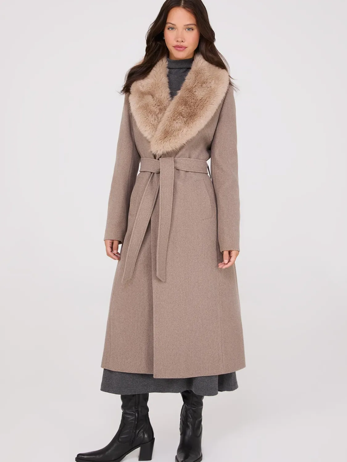 Suzy Shier Coats|Coats>Long Wrap Coat With Faux Fur Collar
