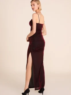 Suzy Shier Evening Gowns - Le Château><noscript><img width=
