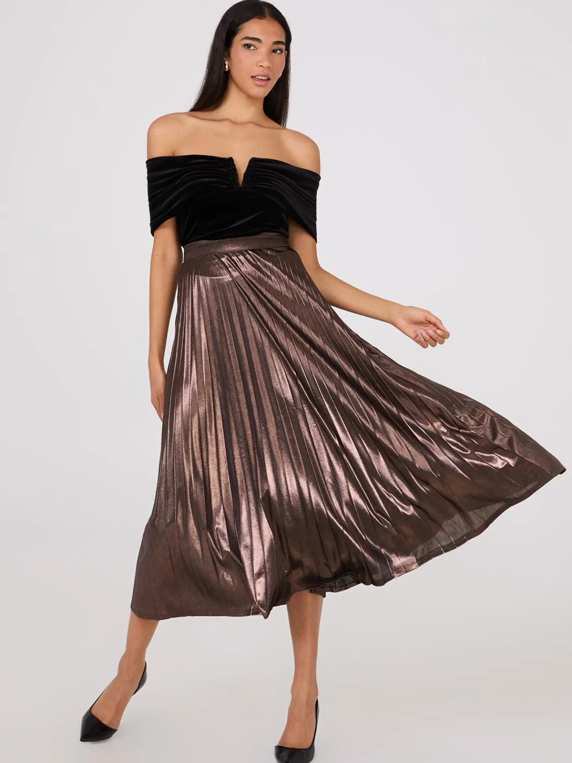 Suzy Shier Skirts>Midi Foil Pleated Skirt