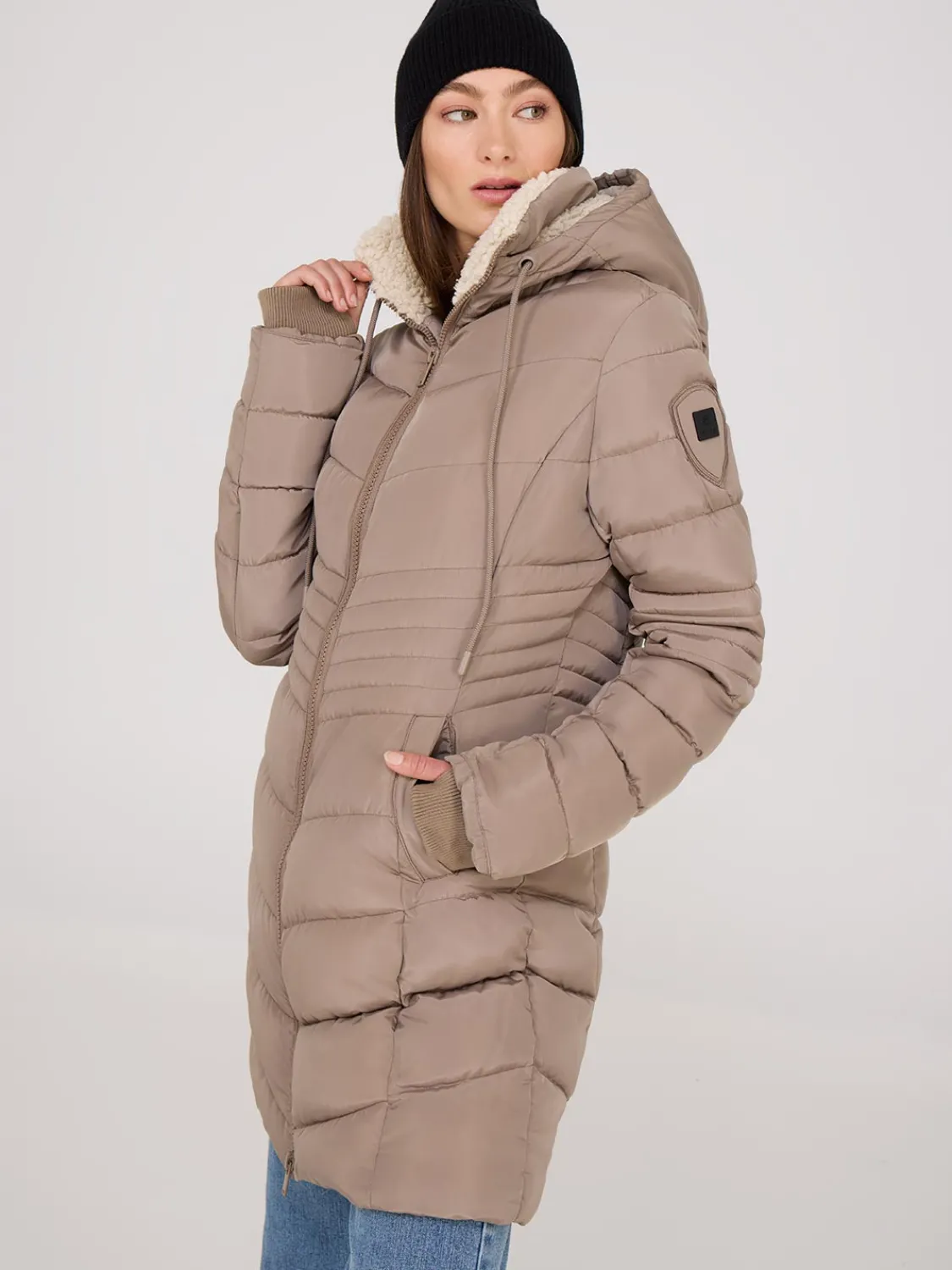 Suzy Shier Puffers & Jackets|Puffers & Jackets>Mid-Length Hooded Puffer