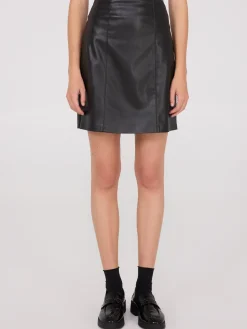 Suzy Shier Skirts>Mini Faux Leather Skirt