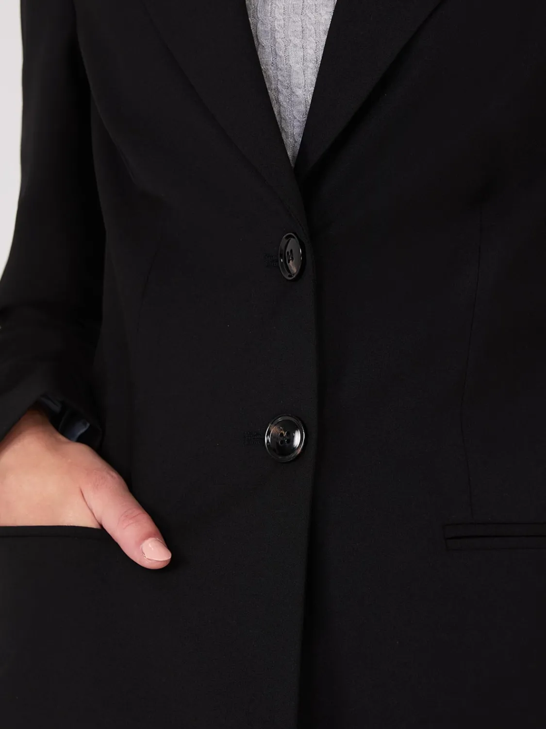 Suzy Shier Suiting|Blazers & Vests>Notch Collar 2-Button Blazer