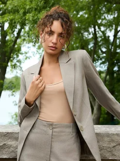 Suzy Shier Suiting|Blazers & Vests>Notch Collar 2-Button Blazer