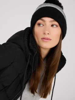 Suzy Shier Hats & Scarves & Gloves>Ombre Knit Hat With Pom Pom